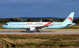 Airbus A321 [D-AVYH / B-323U]