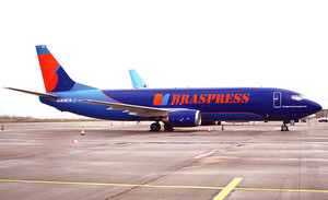 Boeing 737-400 [OE-IAP / PS-BPA]